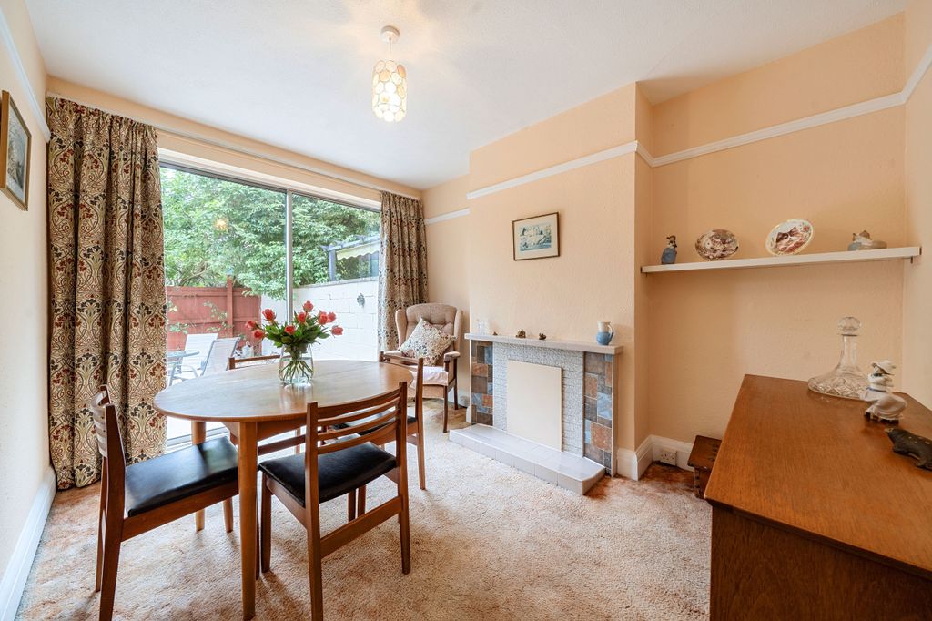 Property photo 3 of 18 Dining Room