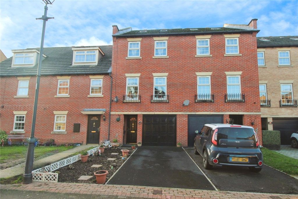 Property photo 1 of 18 Front