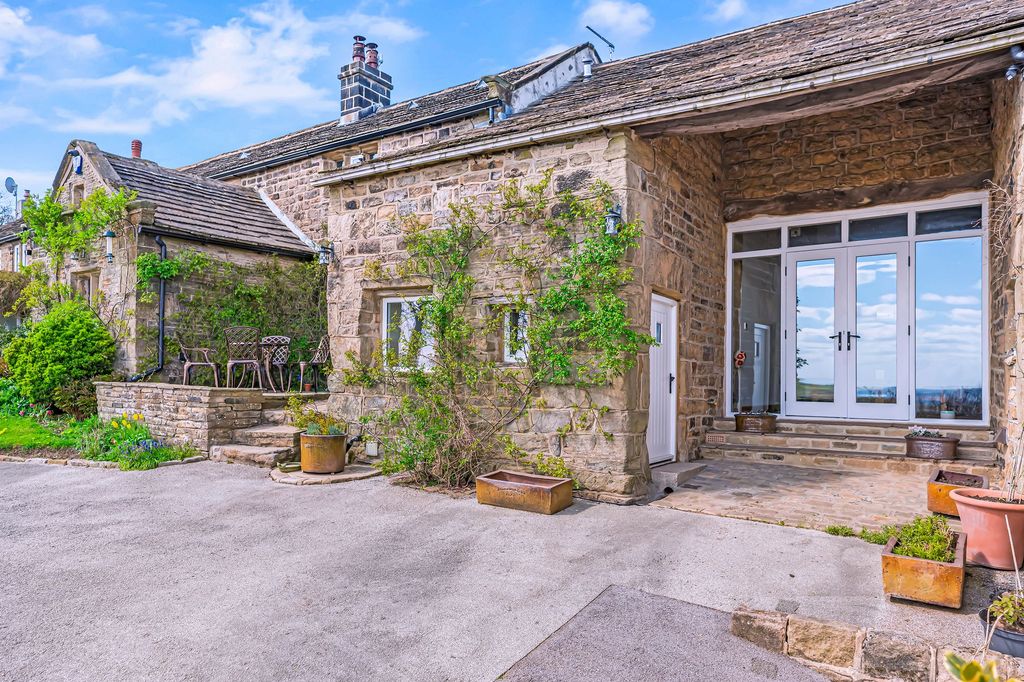 Property photo 3 of 56