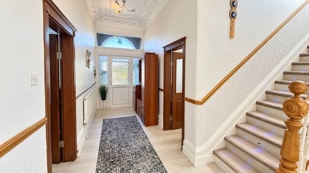 Property photo 3 of 38 5327753