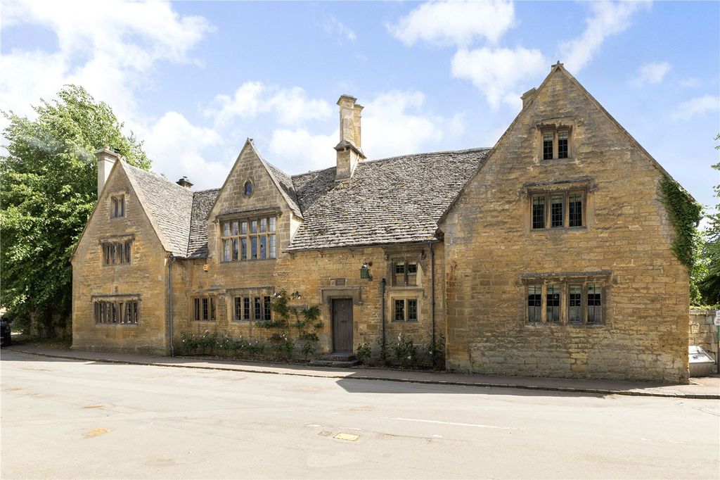 Property photo 1 of 57 Picture No. 02