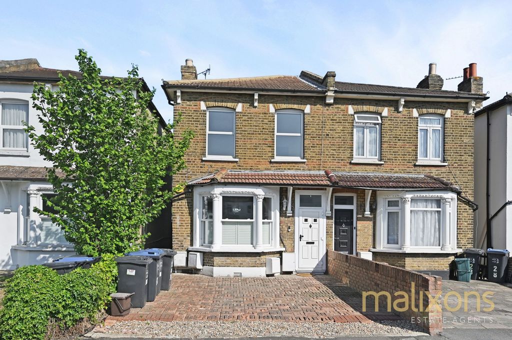 Property photo 3 of 10