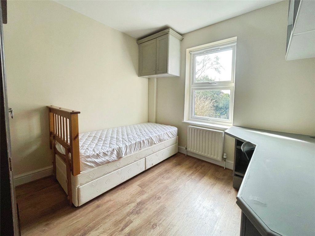 Property photo 1 of 12 Bedroom