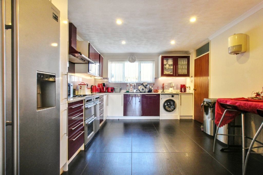 Property photo 3 of 23