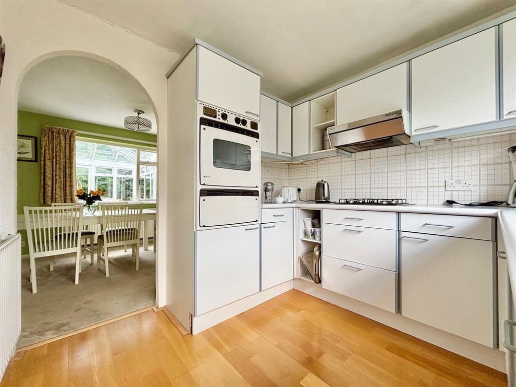 Property photo 3 of 19 Newkit3.Jpg