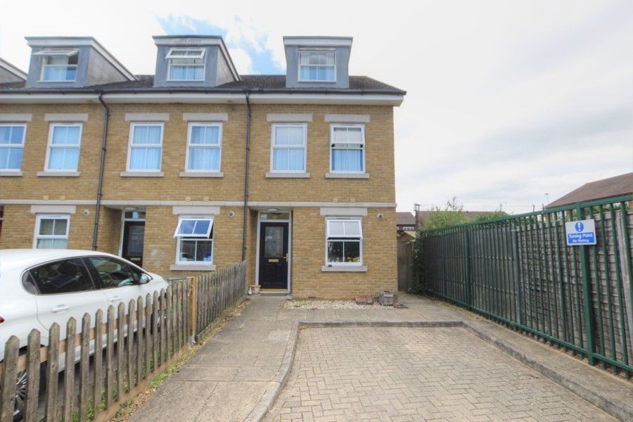 Property photo 1 of 12