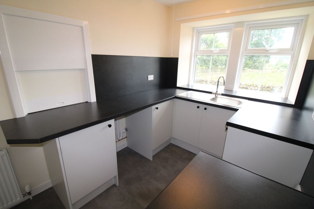 Property photo 2 of 21 Kitchen