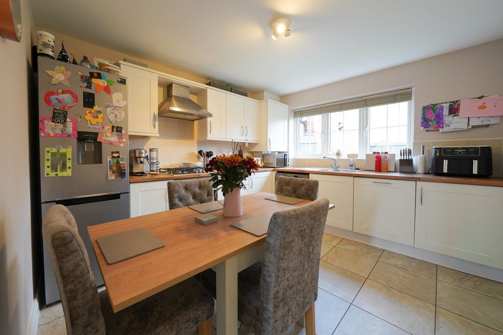 Property photo 2 of 22 Dsc05083.Jpg