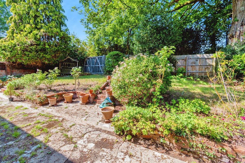 Property photo 2 of 17 Photo