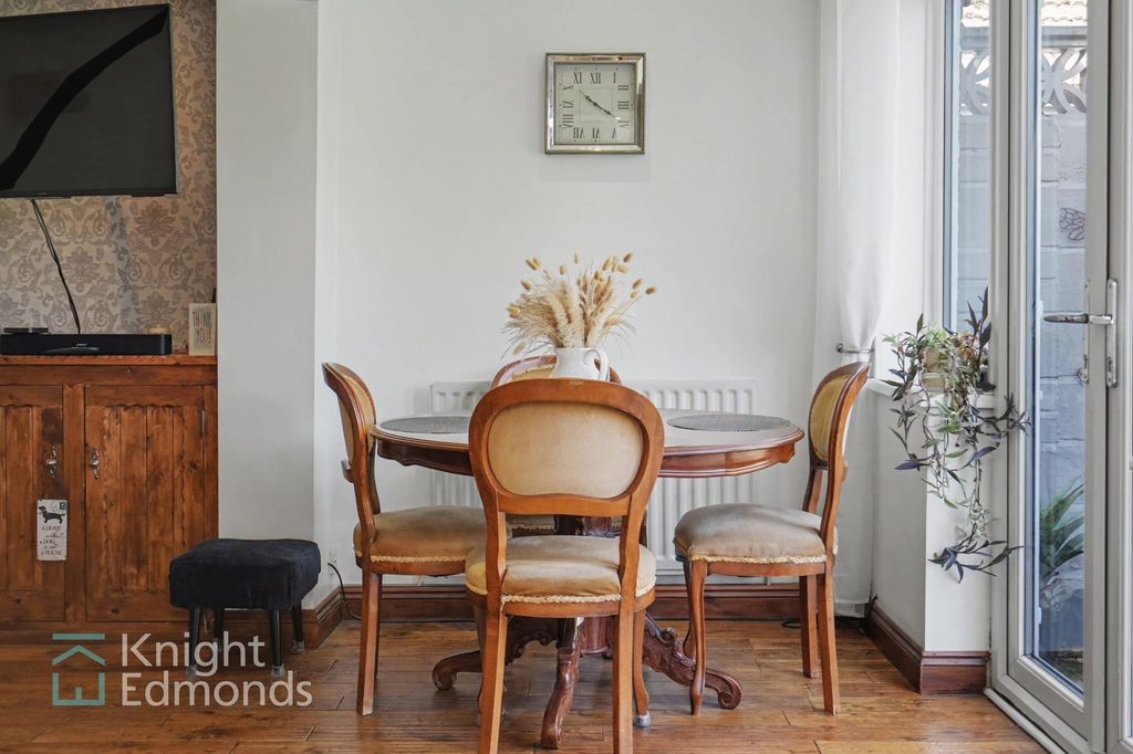 Property photo 2 of 18 Dining Room