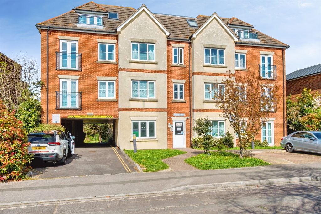 Property photo 1 of 10