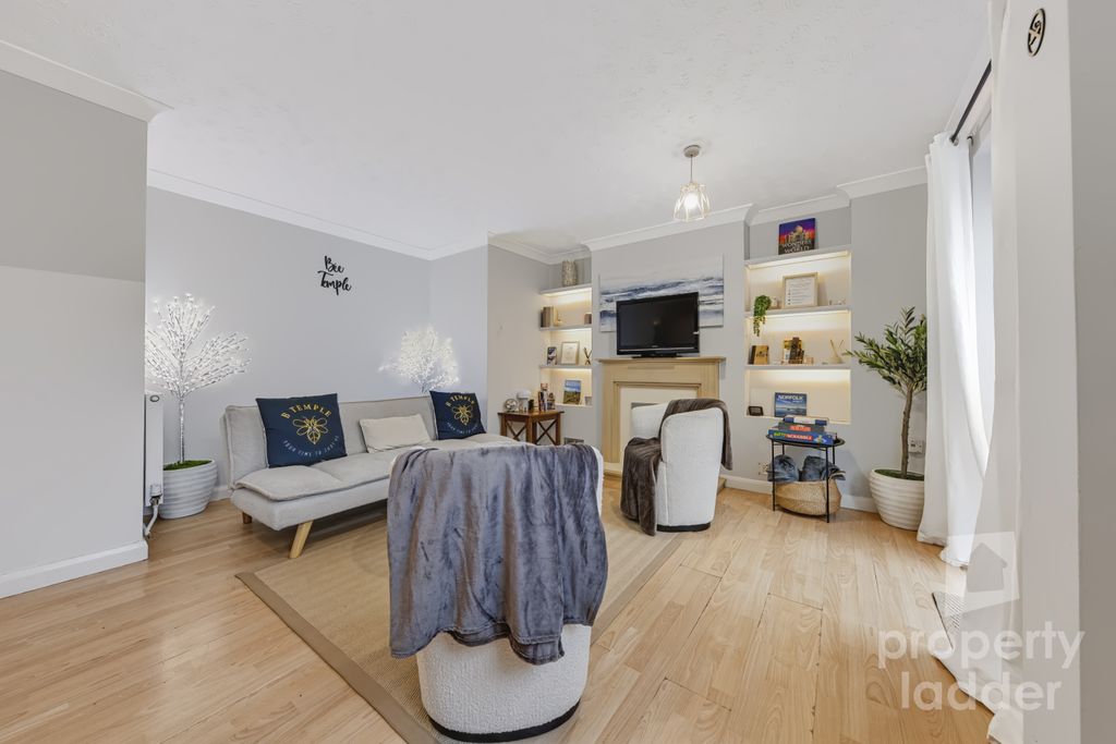 Property photo 3 of 18 Pl-13