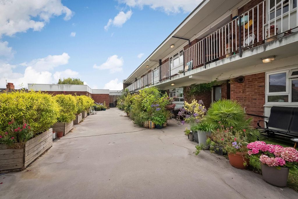 Property photo 2 of 11 Img_5869-2-1500x1000.Jpg