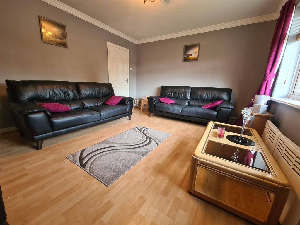 Property photo 2 of 9 Gallery