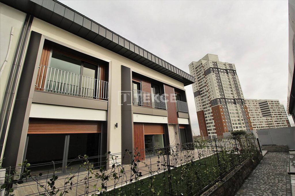 Property photo 1 of 47