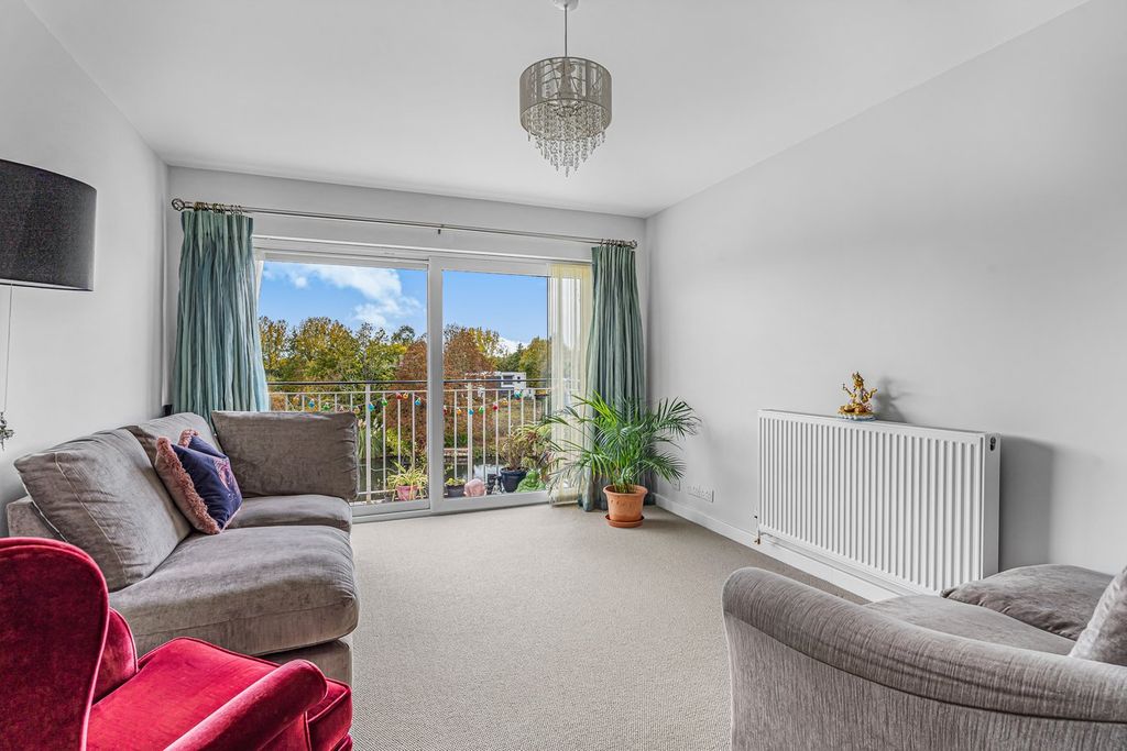 Property photo 3 of 22