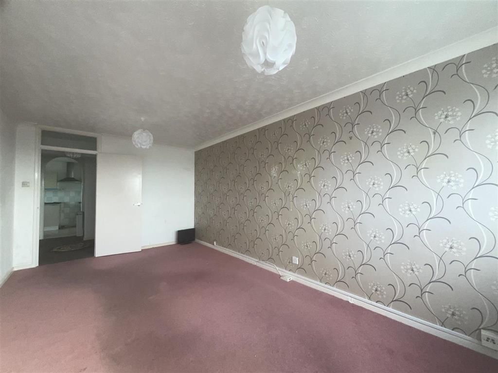 Property photo 3 of 6 Lounge/Diner