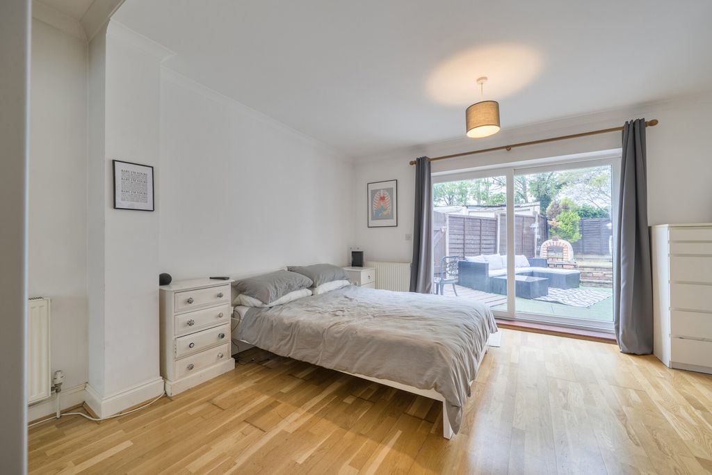 Property photo 3 of 20 1469977-2-6A208F6...