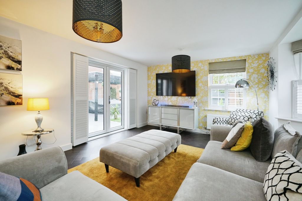 Property photo 2 of 31 Photography