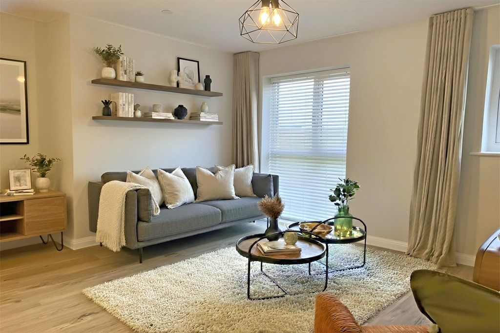 Property photo 2 of 6 Living Area