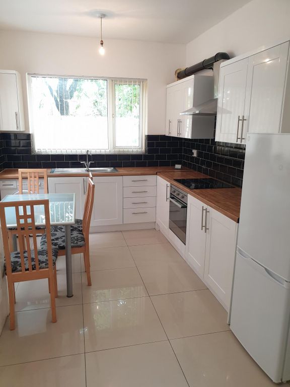 Property photo 1 of 12 Ossory Street