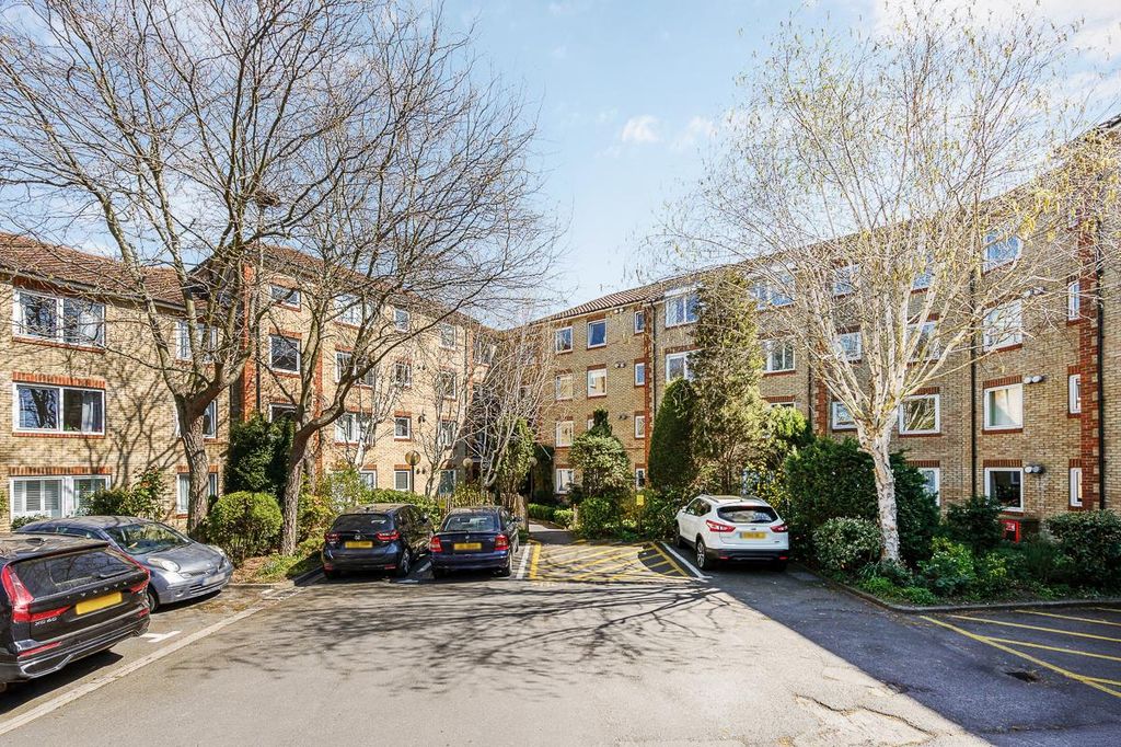 Property photo 2 of 10 Flat 92, Homecross House-2.Jpg