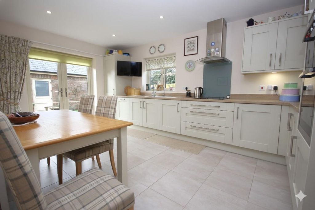 Property photo 3 of 19 Gemini_Generated_Image_63Tjfp63Tjfp63Tj.Jpg