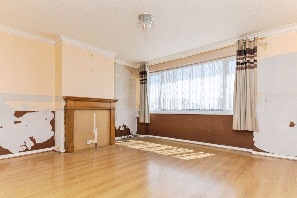 Property photo 2 of 11 Pbox-Img.Jpg