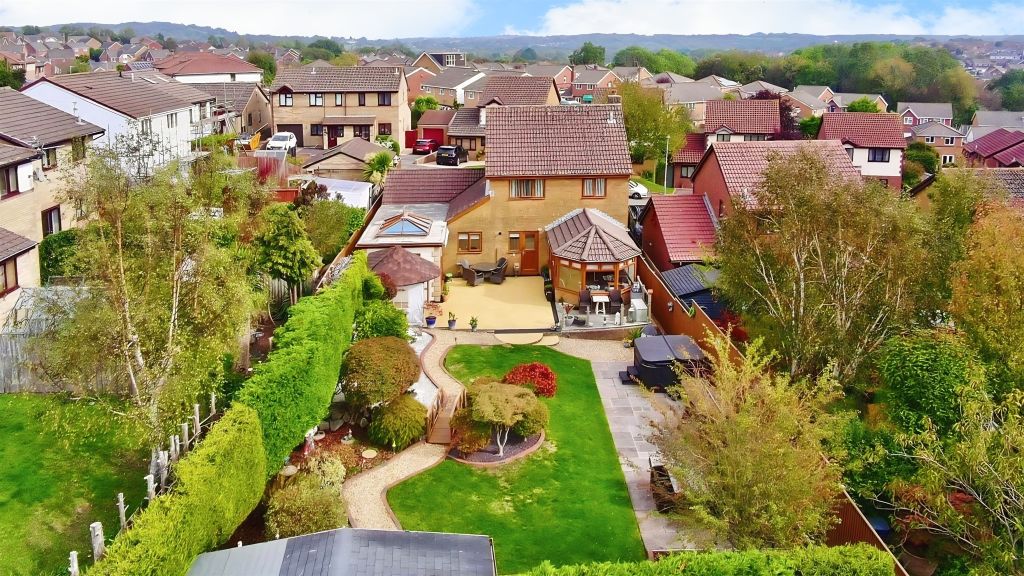 Property photo 2 of 24