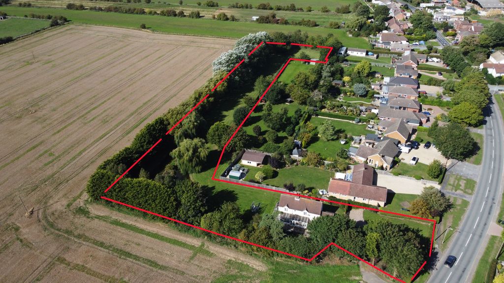 Property photo 2 of 34 Dji_0573