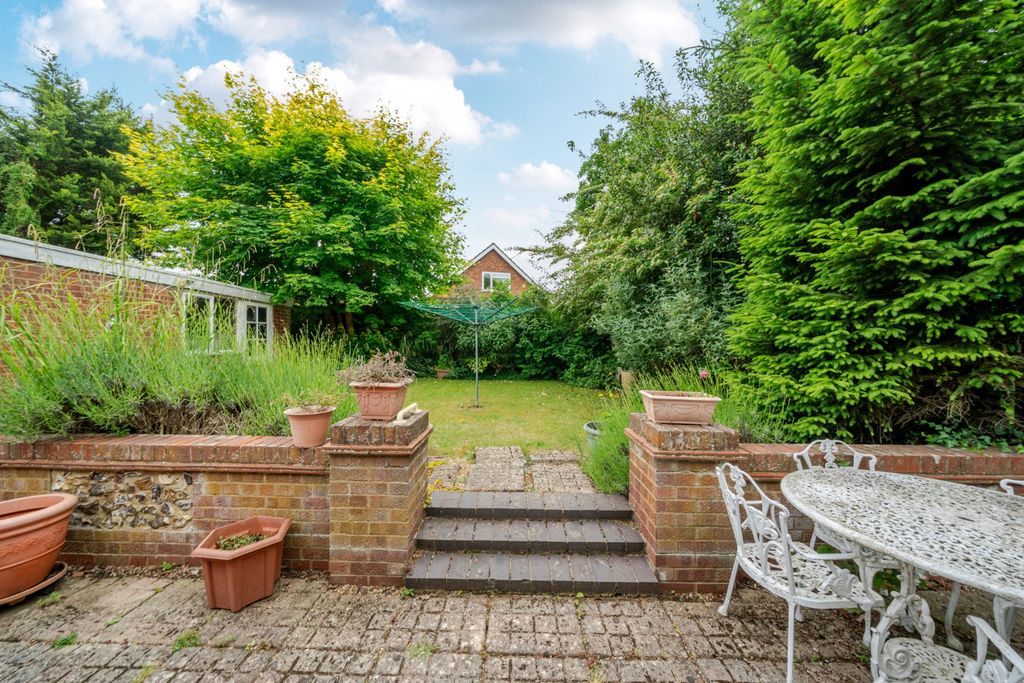 Property photo 1 of 24 Garden