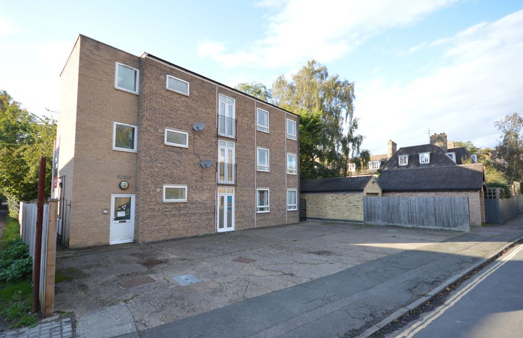 Property photo 3 of 6