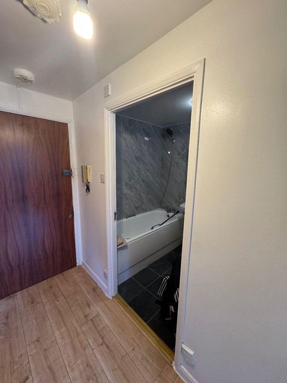 Property photo 2 of 8 Photo 2