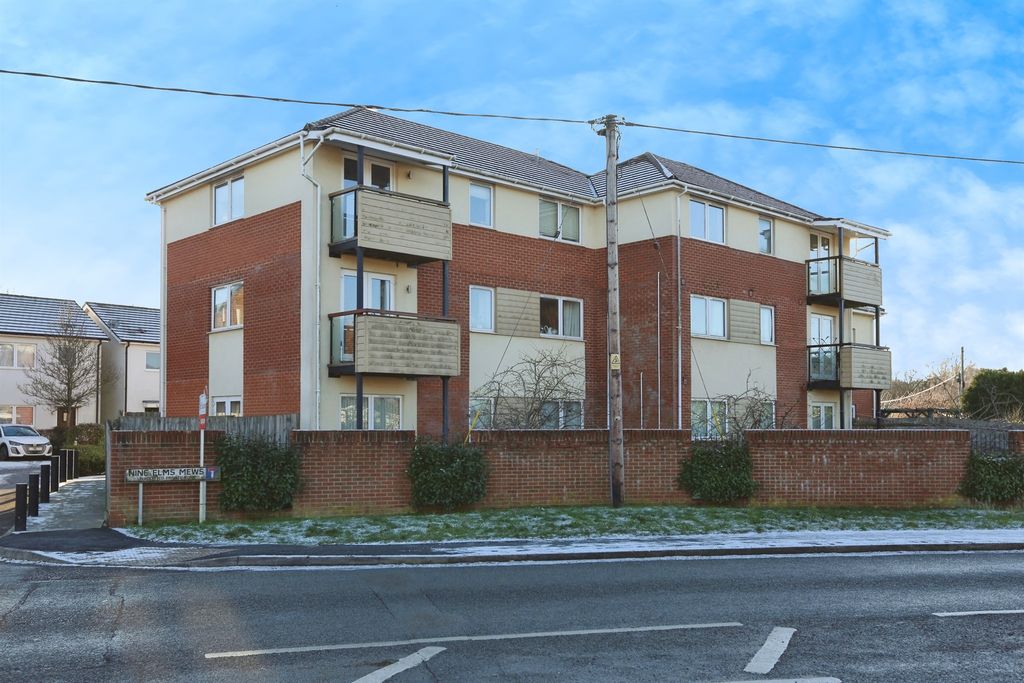 Property photo 2 of 20