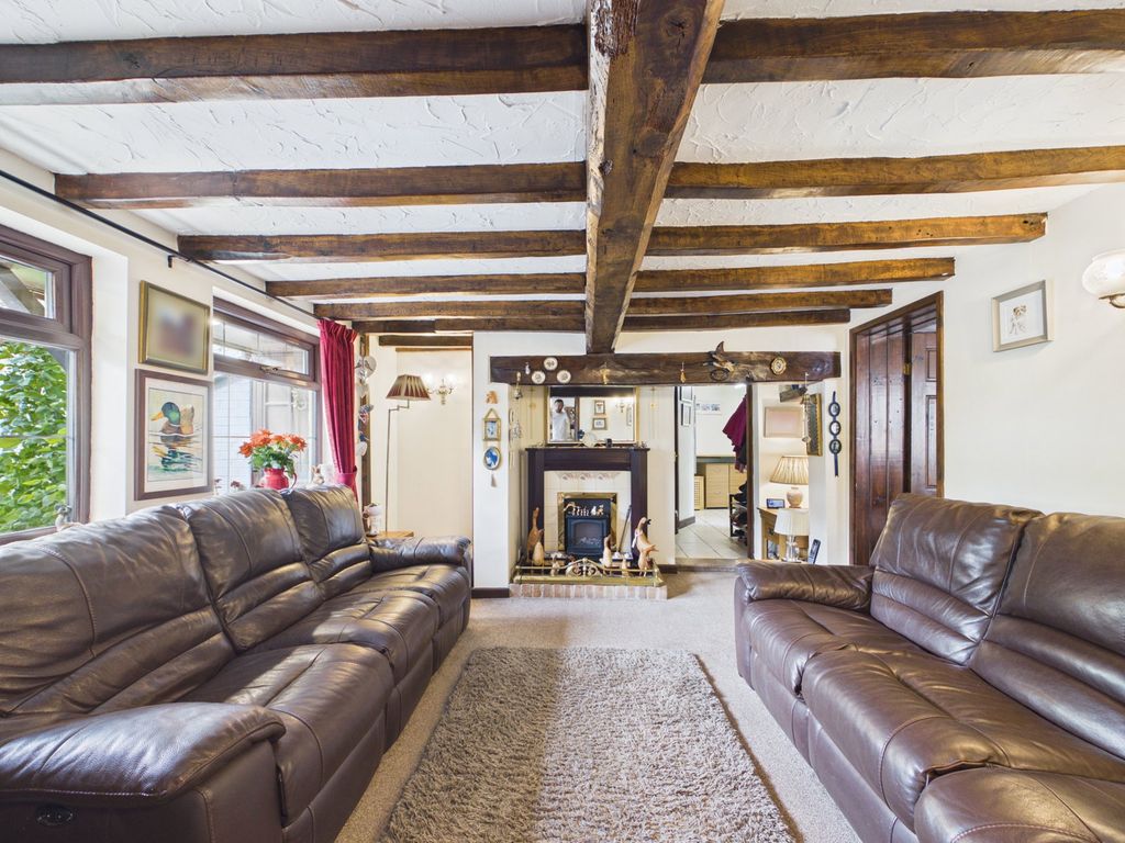 Property photo 2 of 29