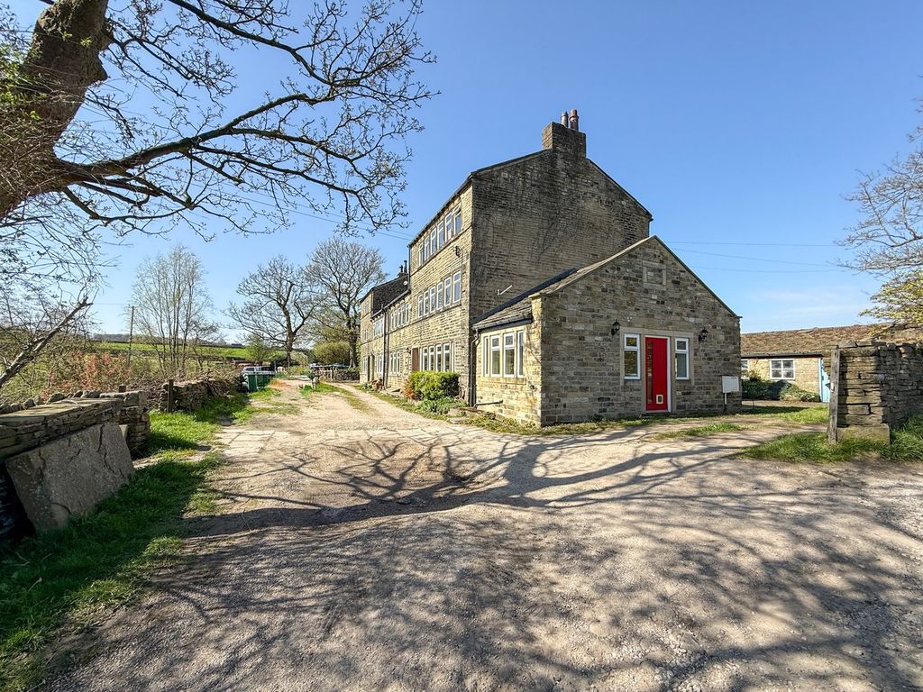 Property photo 3 of 42