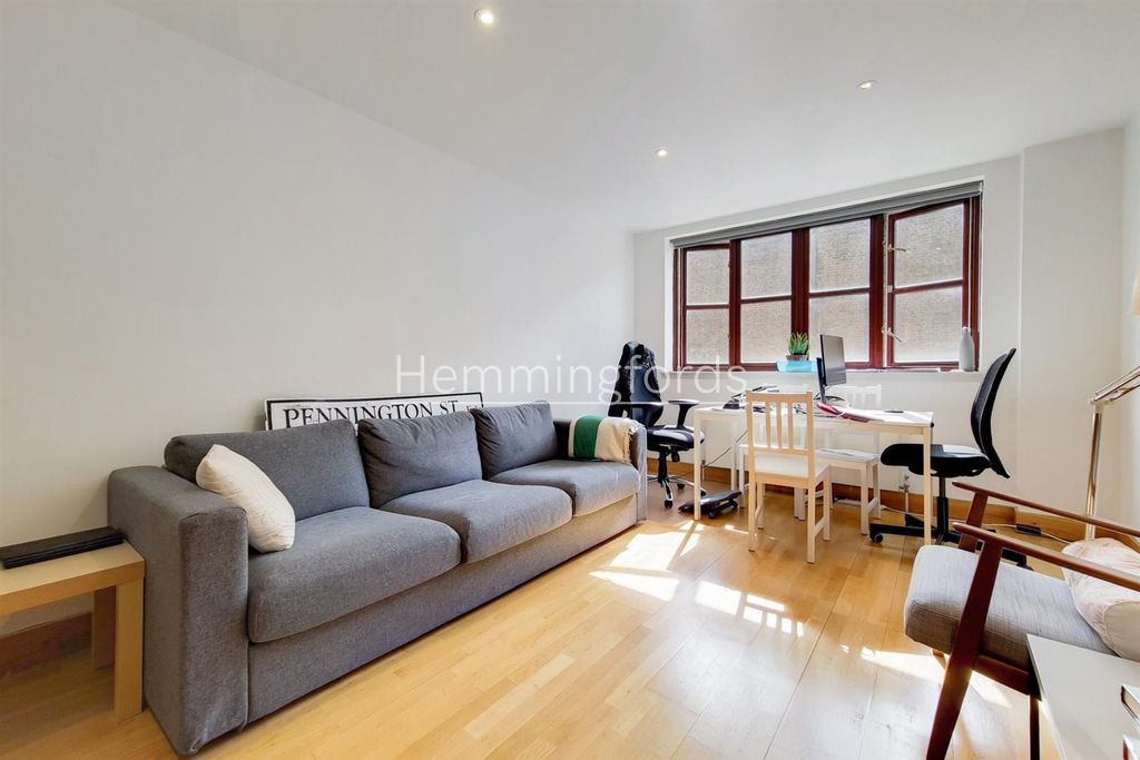 Property photo 2 of 14