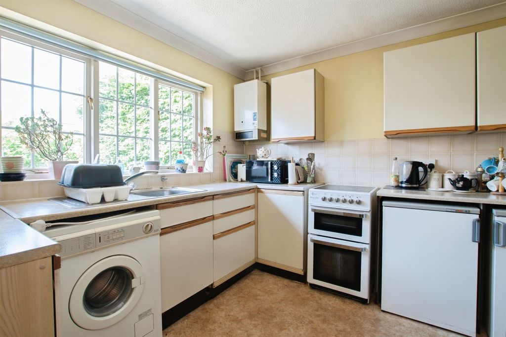 Property photo 3 of 16
