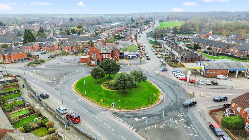 Property photo 2 of 20