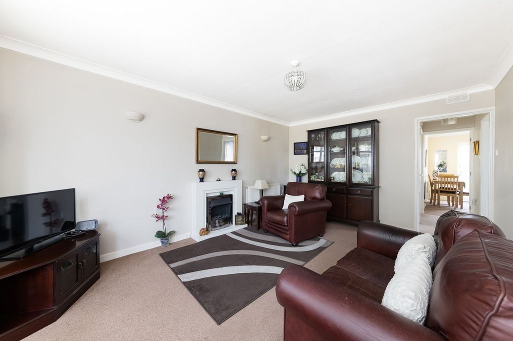Property photo 2 of 22