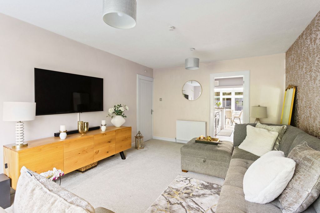 Property photo 3 of 16 Property Image 3