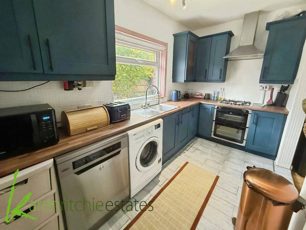 Property photo 3 of 18