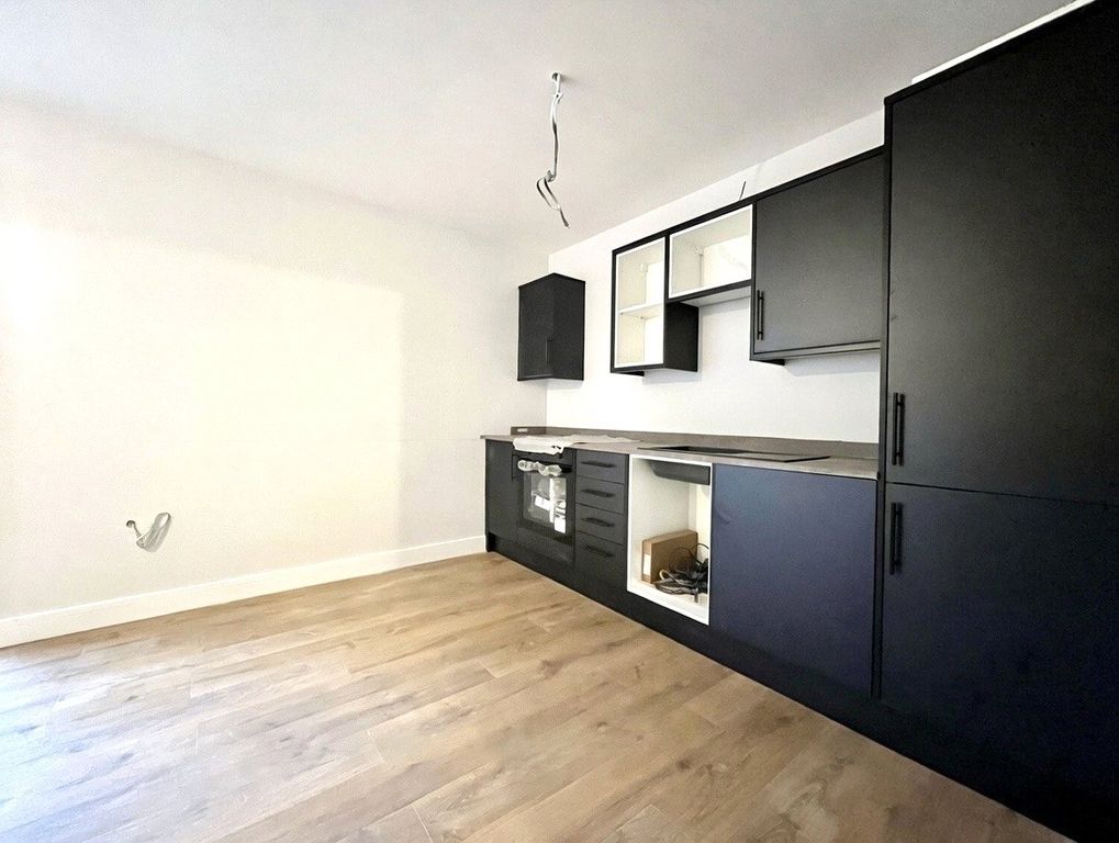 Property photo 3 of 6 Picture No. 07