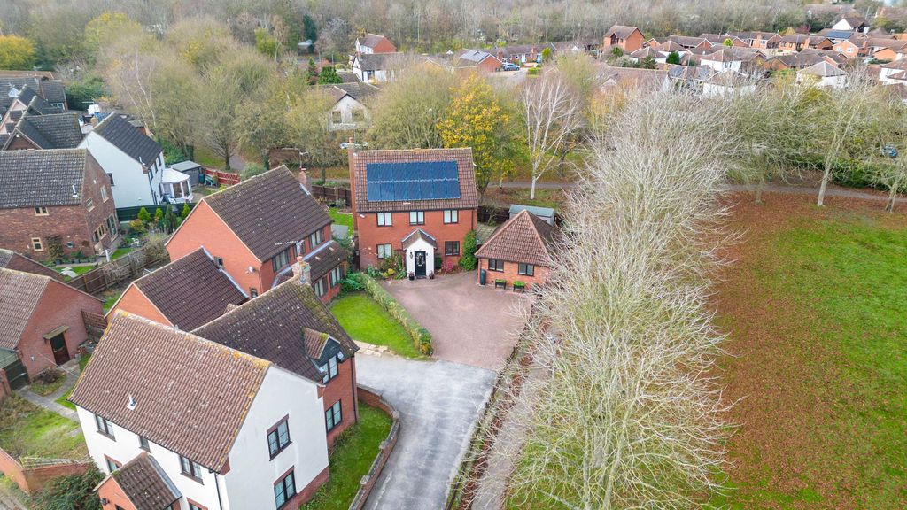 Property photo 2 of 25