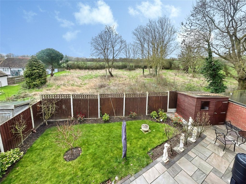 Property photo 2 of 16 Garden
