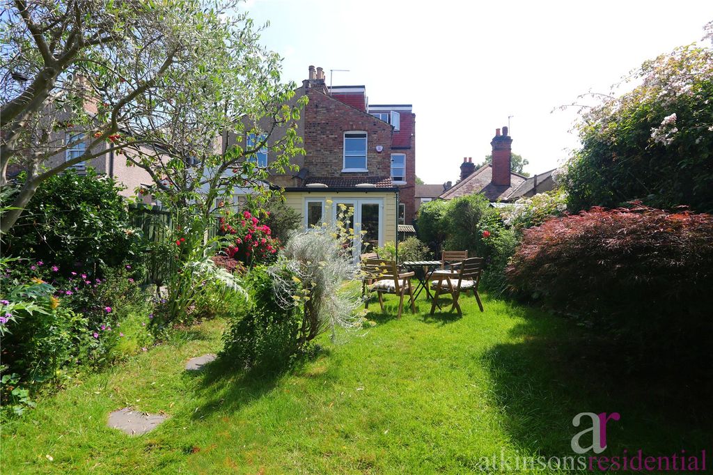 Property photo 3 of 29 Picture No. 27