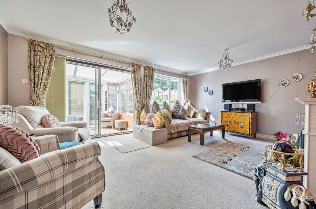 Property photo 2 of 23 50670Ab8-30E9-4c8...