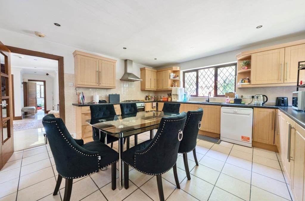 Property photo 2 of 19 Kitchen/Dining Room
