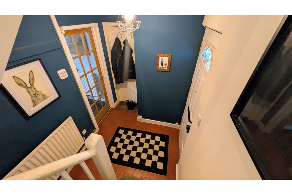 Property photo 3 of 24