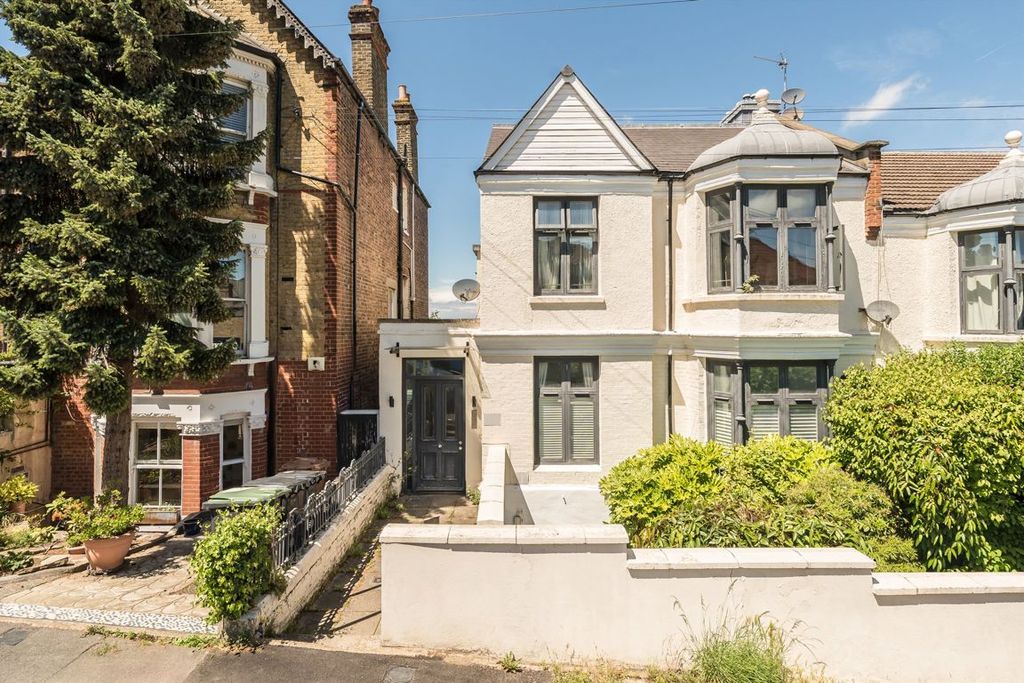 Property photo 1 of 7